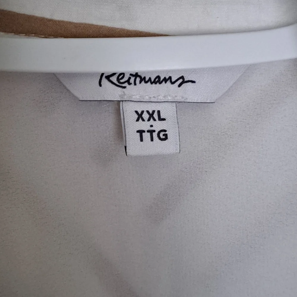 Casual Button Down Shirt with Geometric Pattern. Oversize - Picture 3 of 7